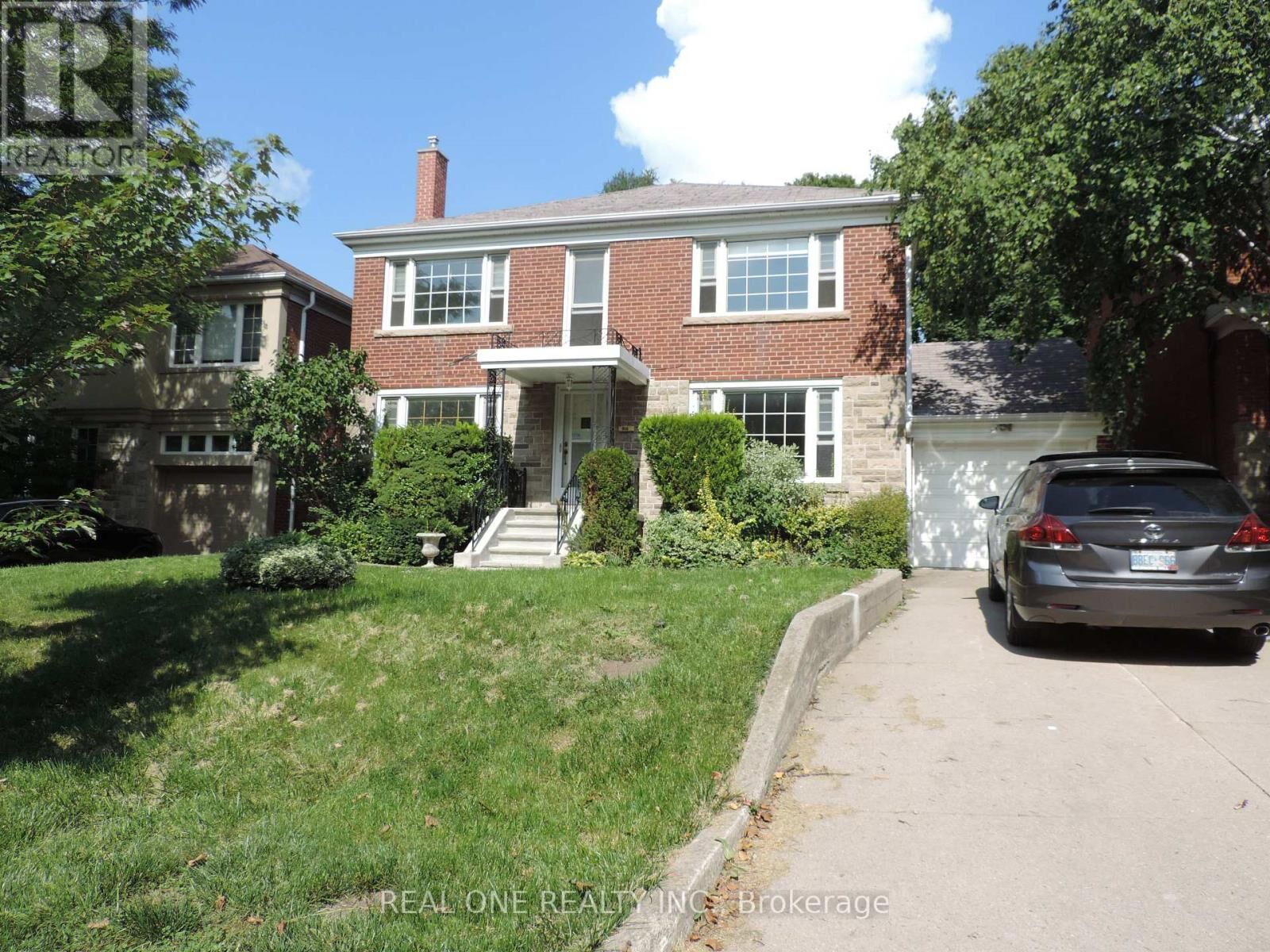 Property Photo:  616 Briar Hill Avenue  ON M5N 1N2 