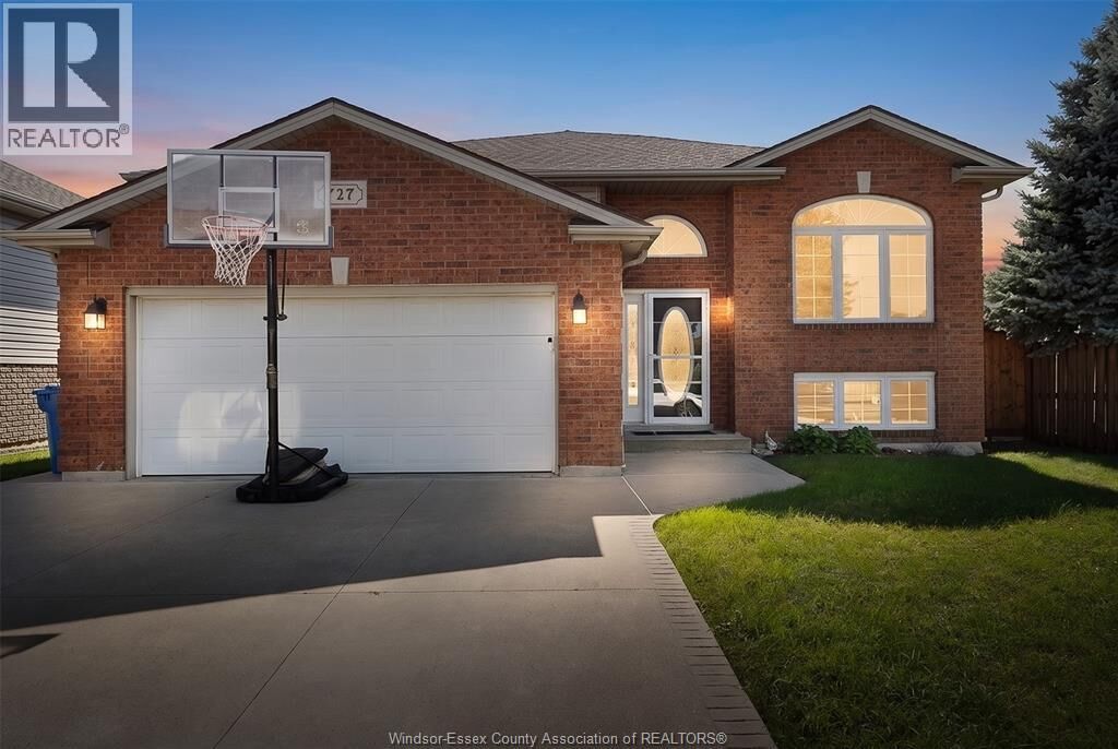 Property Photo:  727 Alpenrose  ON N9G 2X7 