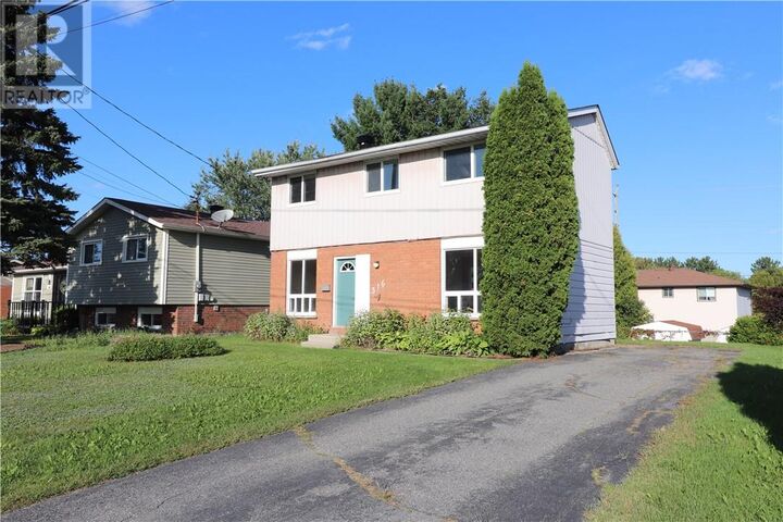 Property Photo:  316 Catherine Drive  ON P3L 1G7 