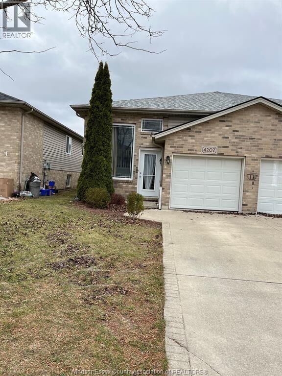 Property Photo:  4207 Whiskey Avenue  ON N9G 3B2 