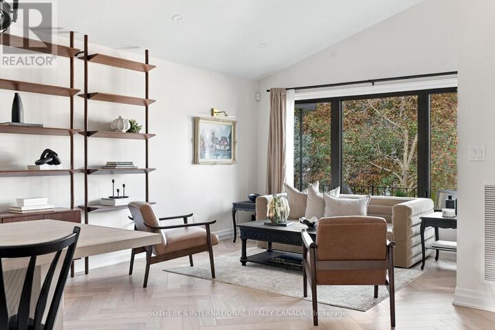 Property Photo:  420 Abington Avenue  ON L5A 1L7 