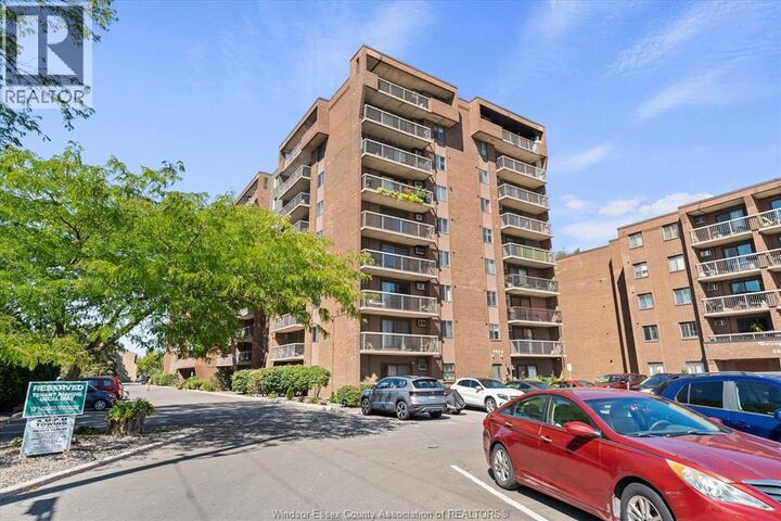 Property Photo:  3936 Wyandotte Street East 509  ON N8Y 1G3 