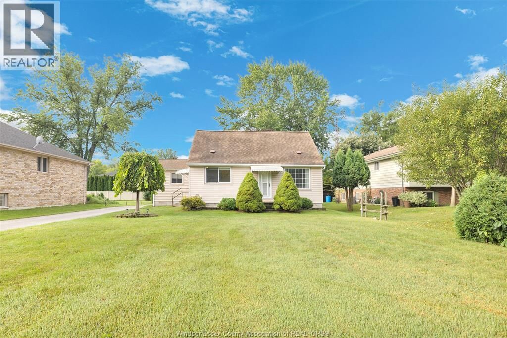 Property Photo: 1262 Reaume Road ON N9J 1C1