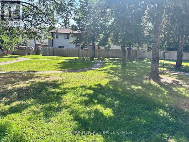 Property Photo:  1469 Foxwell Street  ON K1B 5J5 