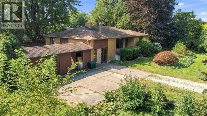 Property Photo:  1705 Michigan Line  ON N7T 7H4 