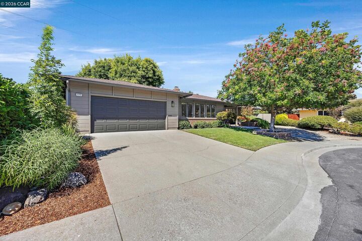 Property Photo:  2548 Casa Grande Ct  CA 94598 