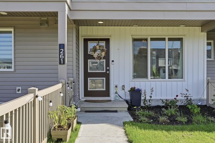 Property Photo:  261 Marquis Boulevard NE  AB T5Y 4E7 