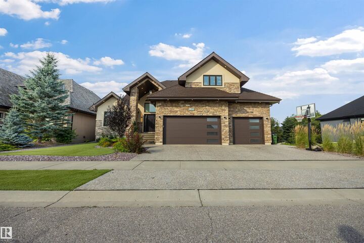 Property Photo:  2793 Wheaton Drive NW  AB T6W 2M6 