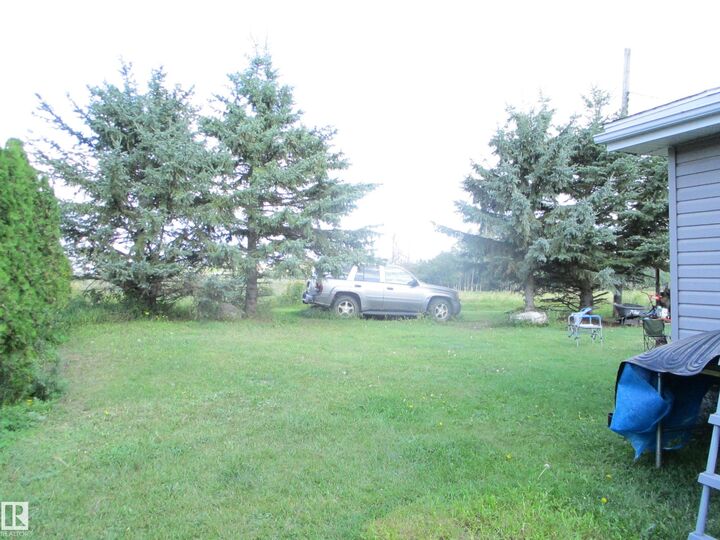 Property Photo:  5022 51 Avenue  AB T0B 2G0 