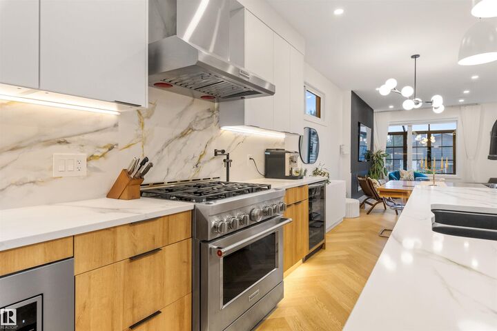 Property Photo:  11106 73 Avenue NW  AB T6G 0C4 