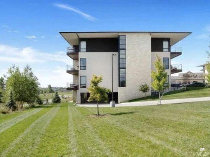 Property Photo:  3022 Fieldhouse Circle  KS 66503 