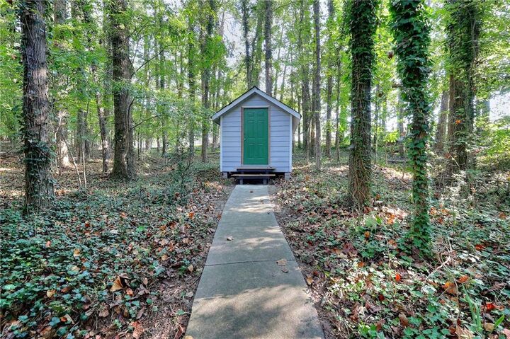 Property Photo: 1786 SW Bear Cave SW GA 30047