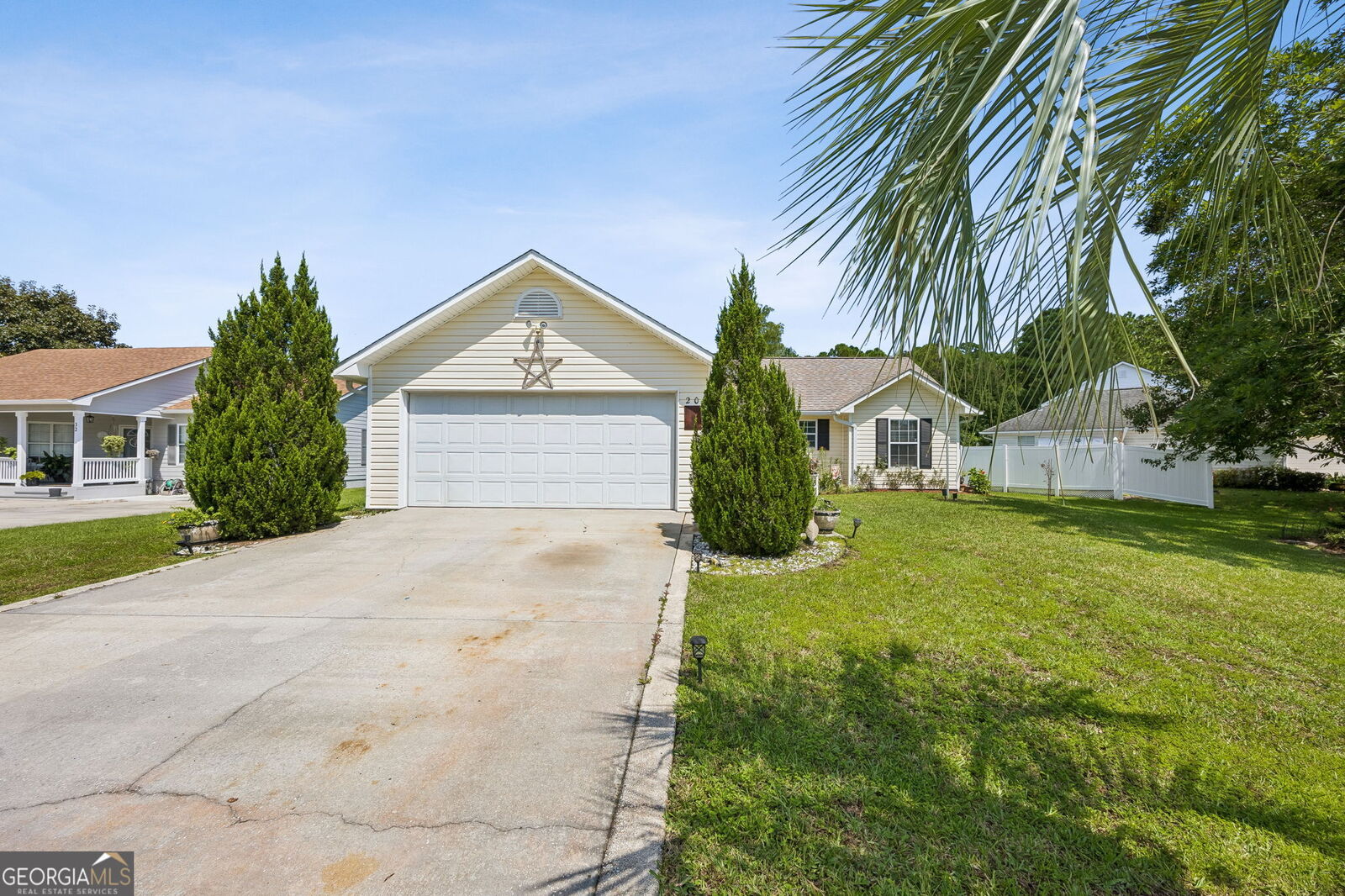 Property Photo:  20 Lakefront Drive  GA 31558 