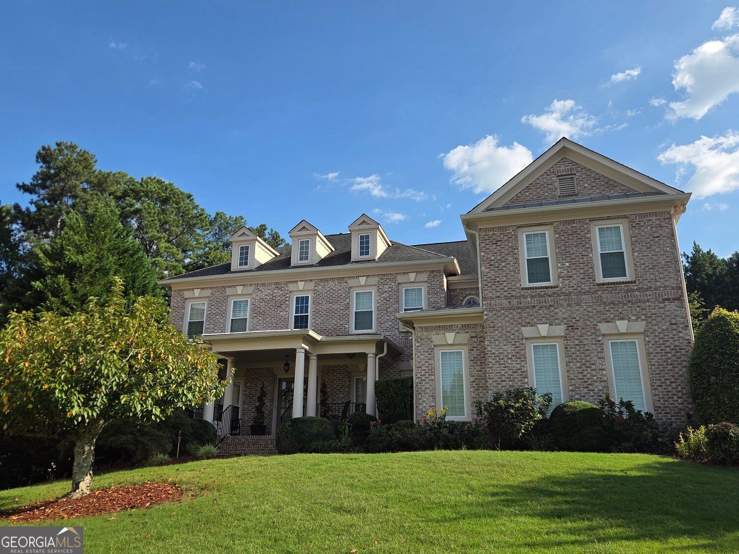 Property Photo: 4690 Prestbury Drive GA 30024