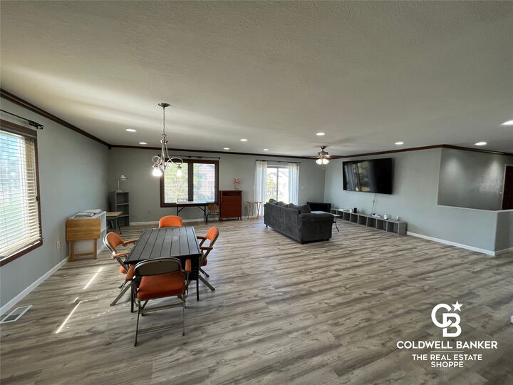Property Photo:  1120 E 7th Street  KS 67871 