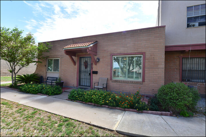 Property Photo:  213 Maricopa Drive  TX 79912 