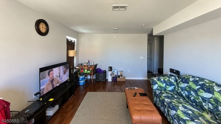Property Photo: 54 Elliott St 3 NJ 07104