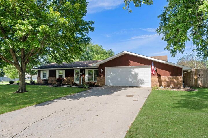 Property Photo:  700 E 1st Street  IN 46706 
