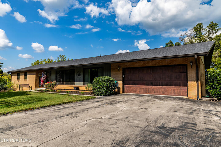 Property Photo: 314 Middleton Drive TN 37882