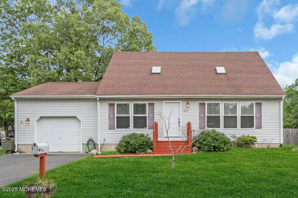 Property Photo:  513 Harding Avenue  NJ 08753 