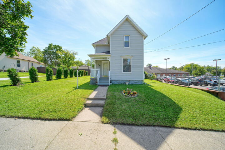 Property Photo: 1301 Deyo Street MI 49201