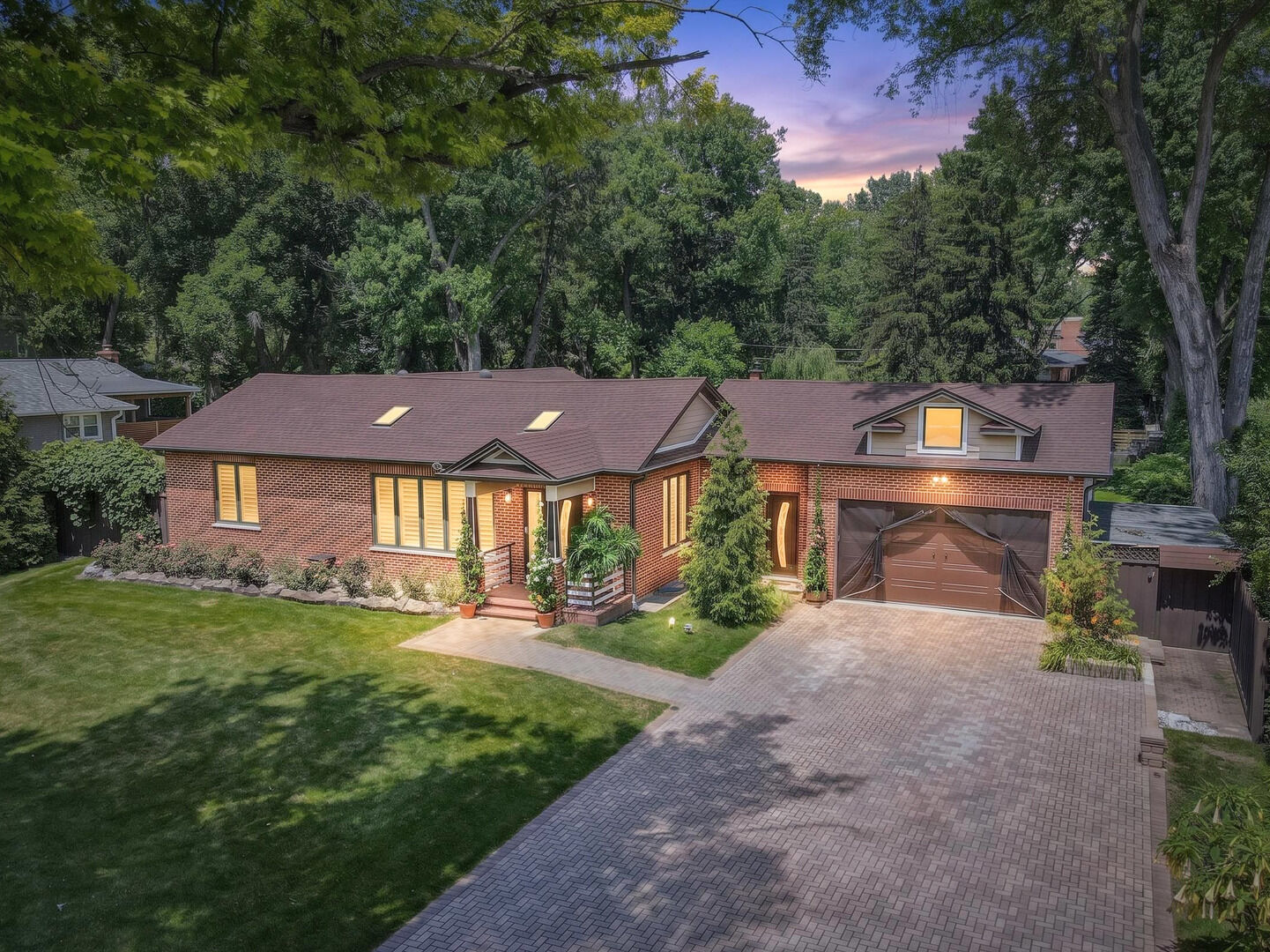 Property Photo: 10 E Willow Road IL 60070