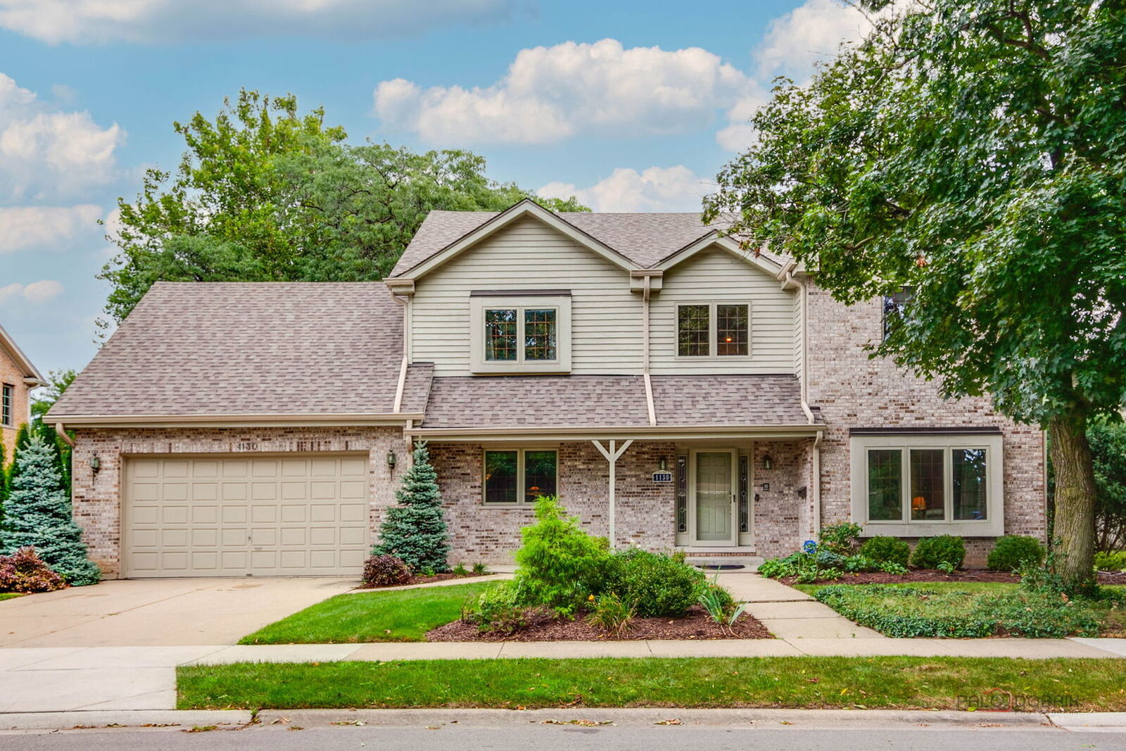 Property Photo:  1130 New Trier Court  IL 60091 