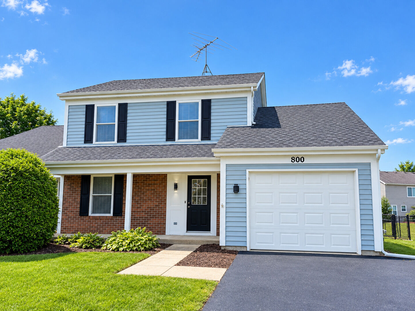 Property Photo:  800 Stanford Lane 800  IL 60188 