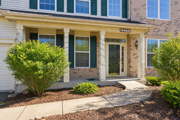 Property Photo: 829 Lindsey Lane IL 60440