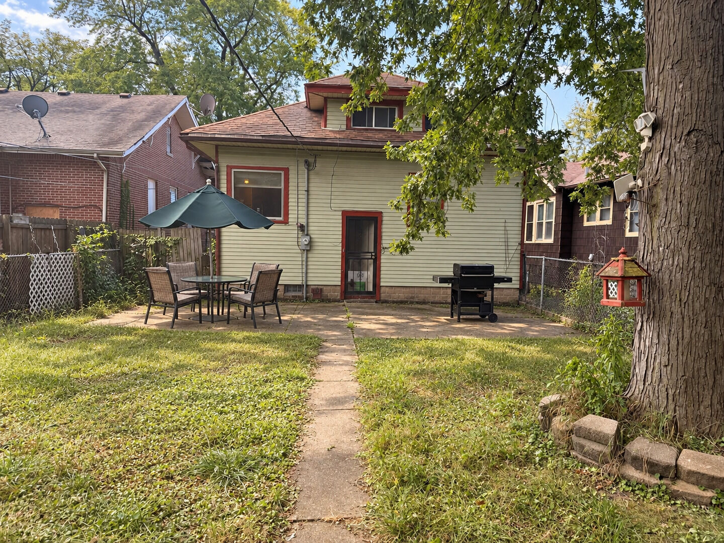 Property Photo: 15633 Myrtle Avenue IL 60426