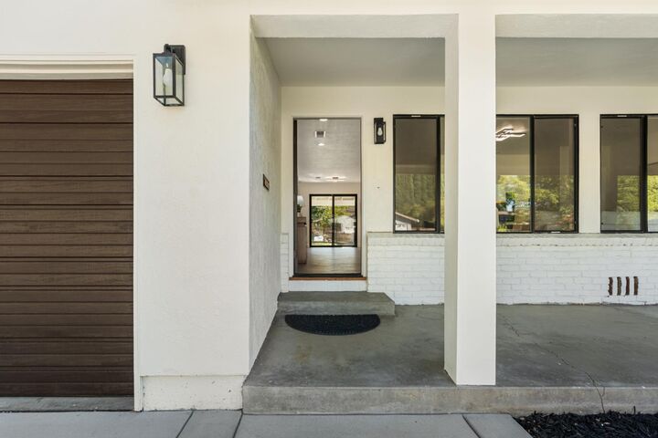 Property Photo: 5058 Martin Way CA 95608