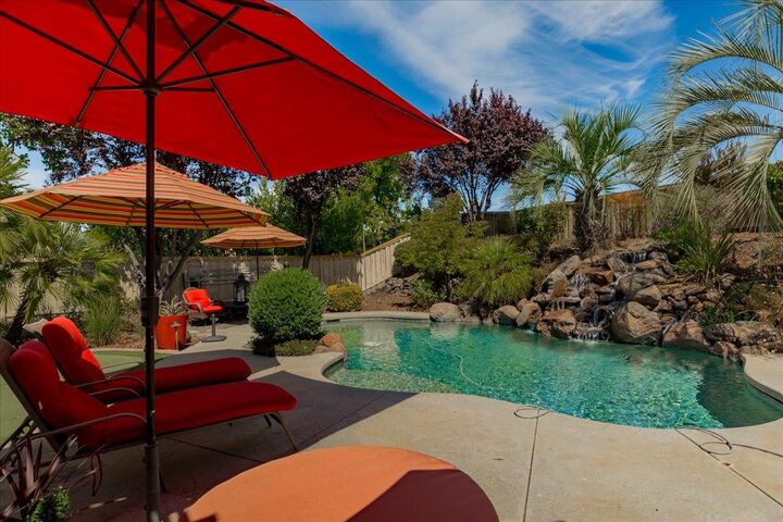 Property Photo: 329 Snapdragon Lane CA 95648