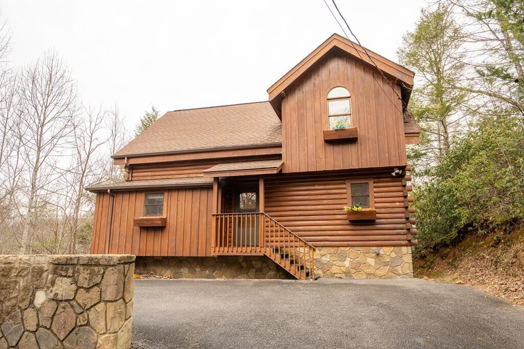 Property Photo:  805 Sutton  TN 37738 