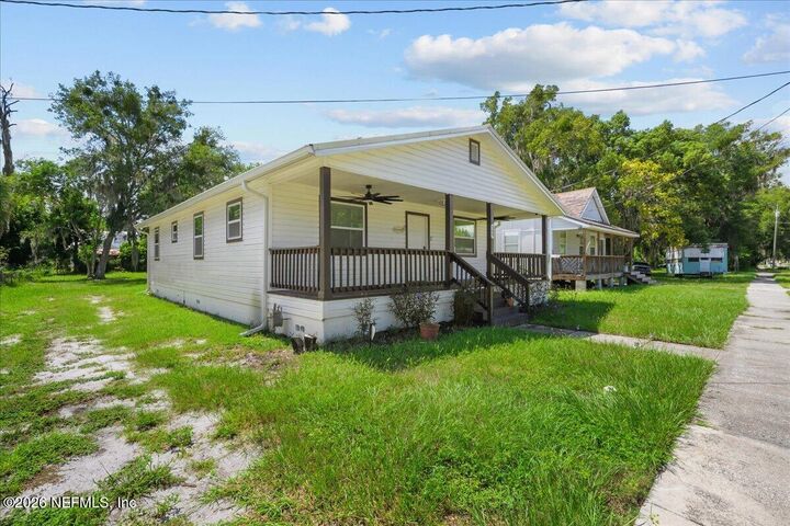 Property Photo:  509 Bronson Street  FL 32177 