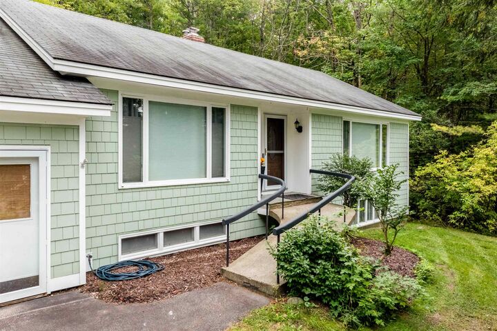 Property Photo:  207 Westwood Drive  VT 05602 