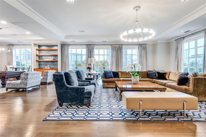 Property Photo: 2801 Turtle Creek Boulevard 3E TX 75219