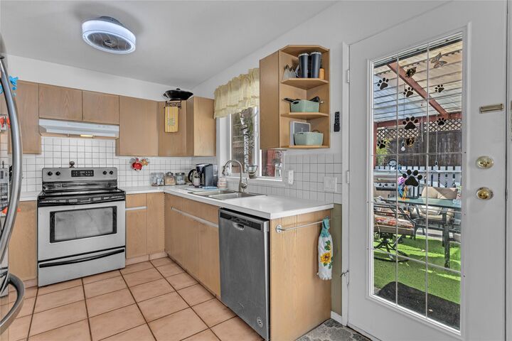 Photo de la propriété:  6034 Garraway Place  BC V0H 1X4 