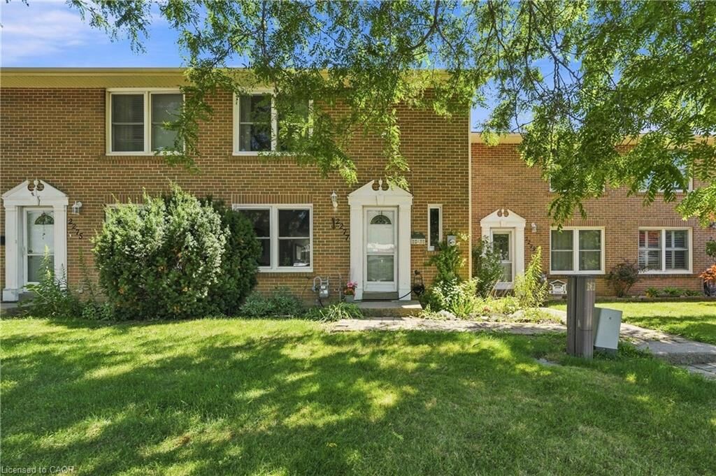 Property Photo: 2277 Mountain Grove Avenue 39 ON L7P 2H8