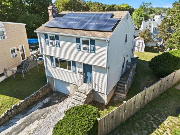 Property Photo:  18 Thompson Ln  MA 01904 