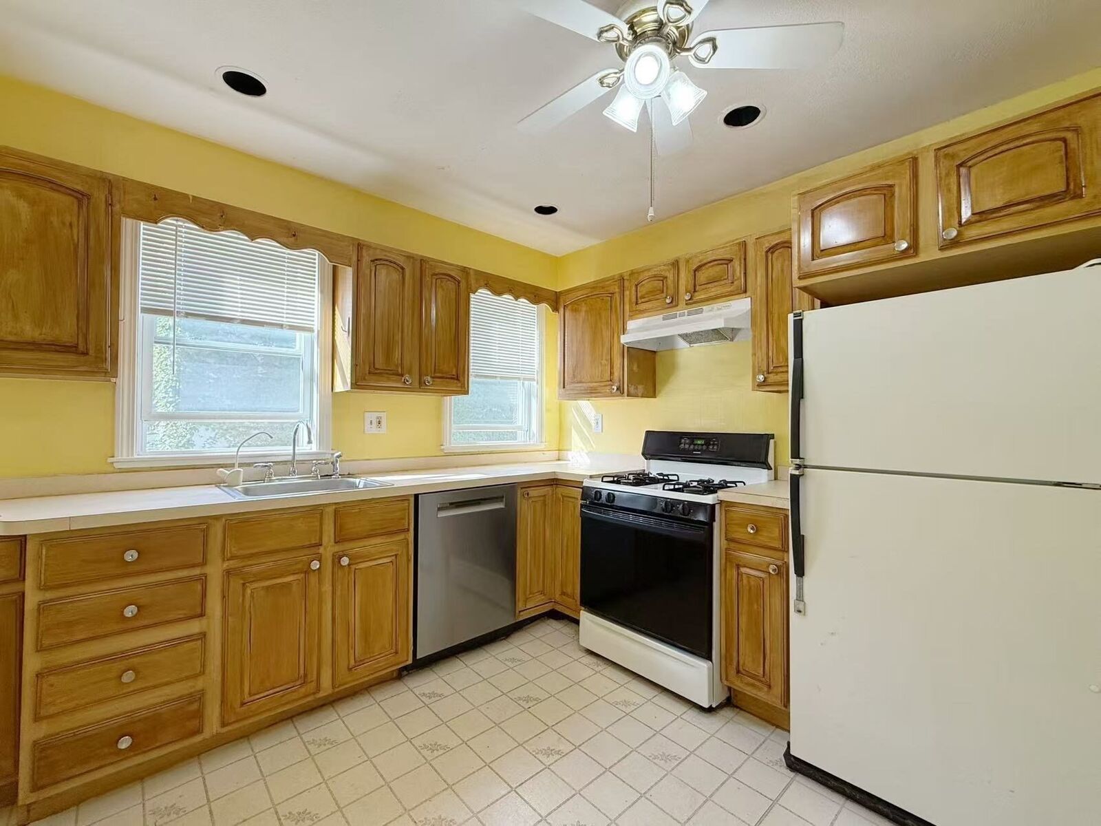 Property Photo: 44 Jeanette Ave 1 MA 02478
