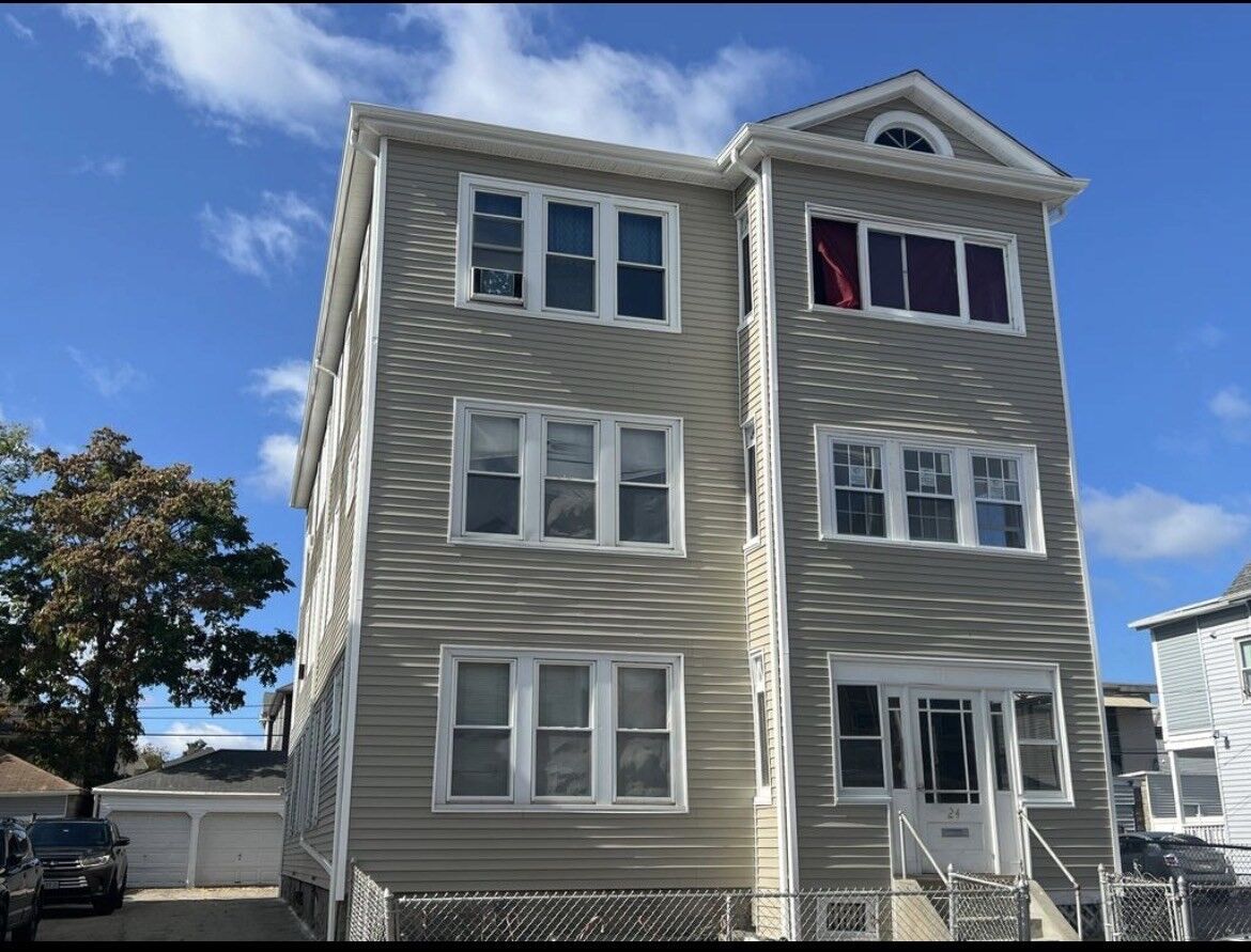 Property Photo:  24 Arthur Street 1  MA 01604 