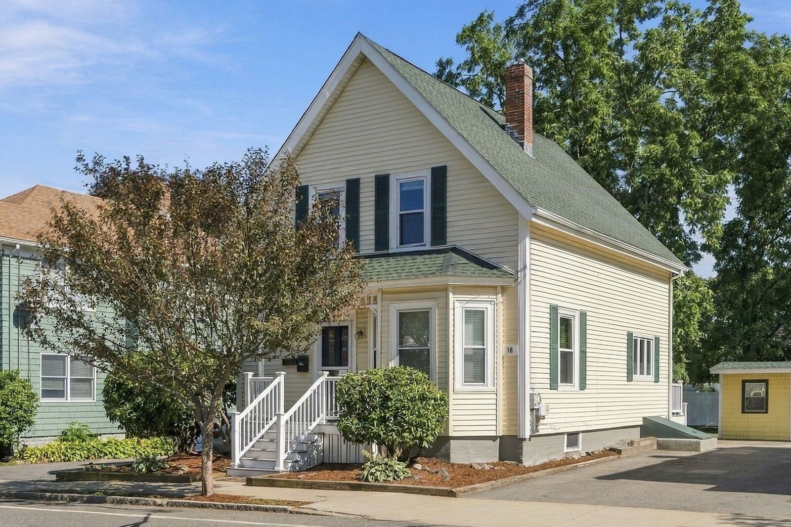 Property Photo:  18 Kernwood Ave  MA 01915 
