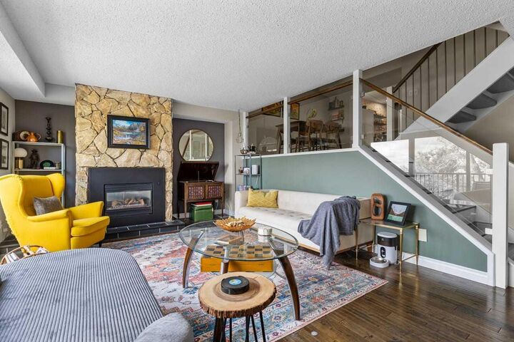 Property Photo:  315 3 Street NE 3  AB T2E 6T8 