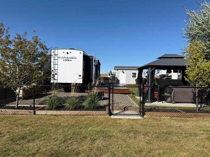 Property Photo:  41019 Range Road 11 155  AB T0C 0J1 