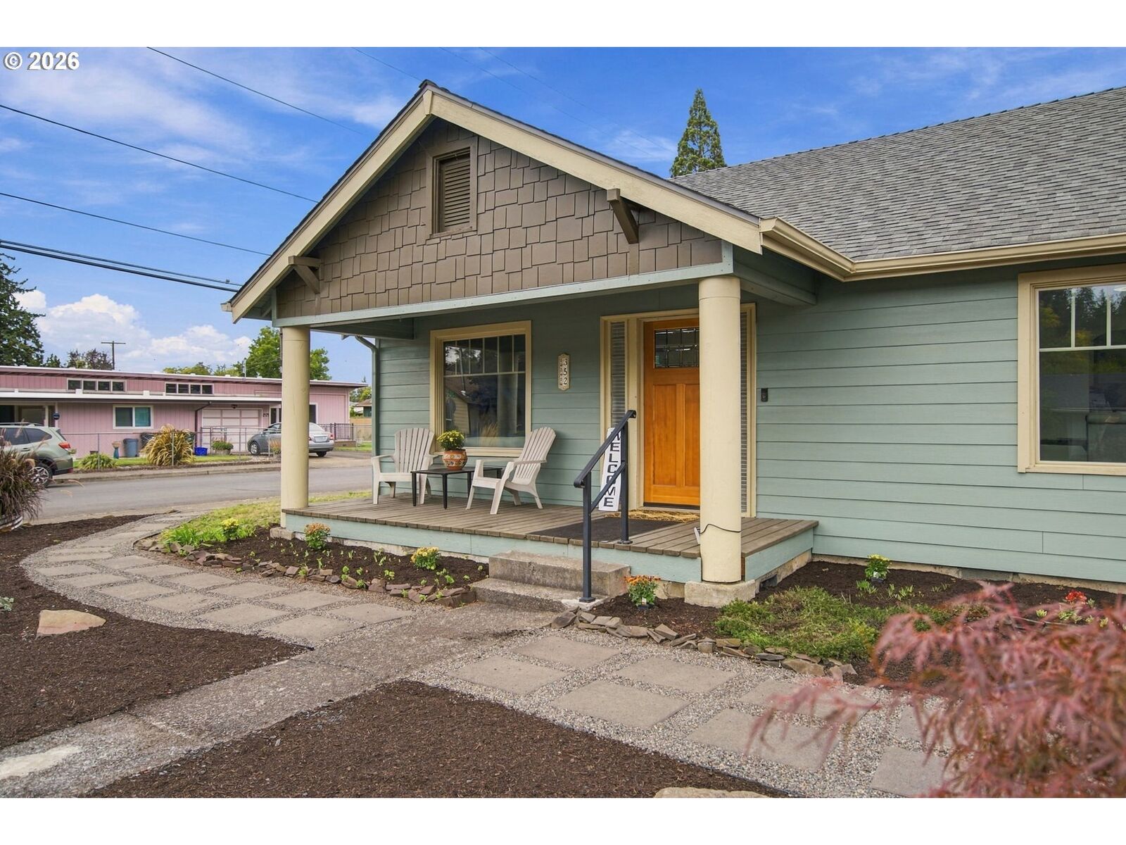 Property Photo:  352 W M St  OR 97477 
