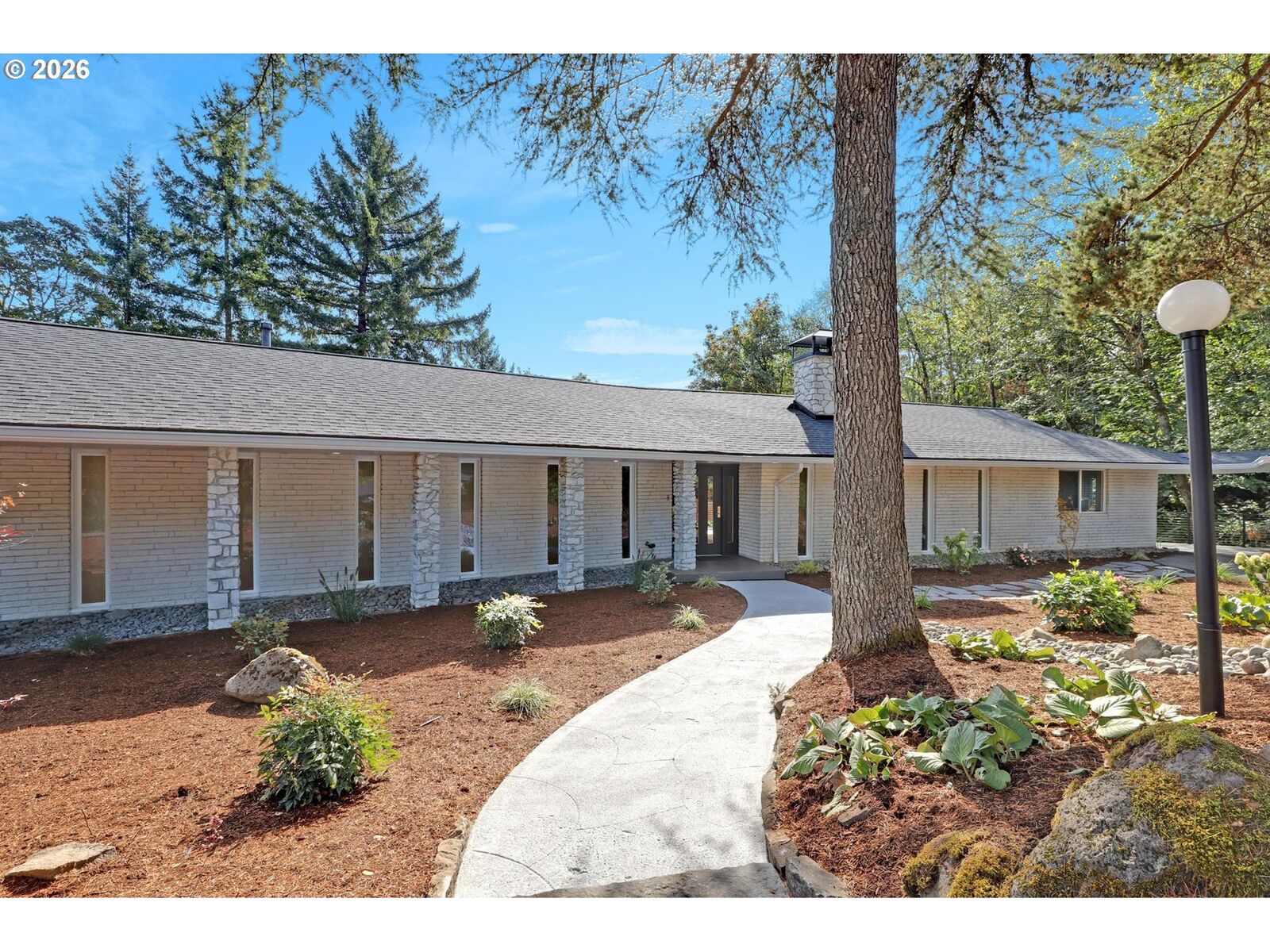 Property Photo: 330 NW Royal Blvd OR 97210