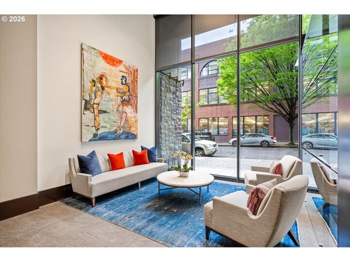 Property Photo:  1025 NW Couch St 511  OR 97209 