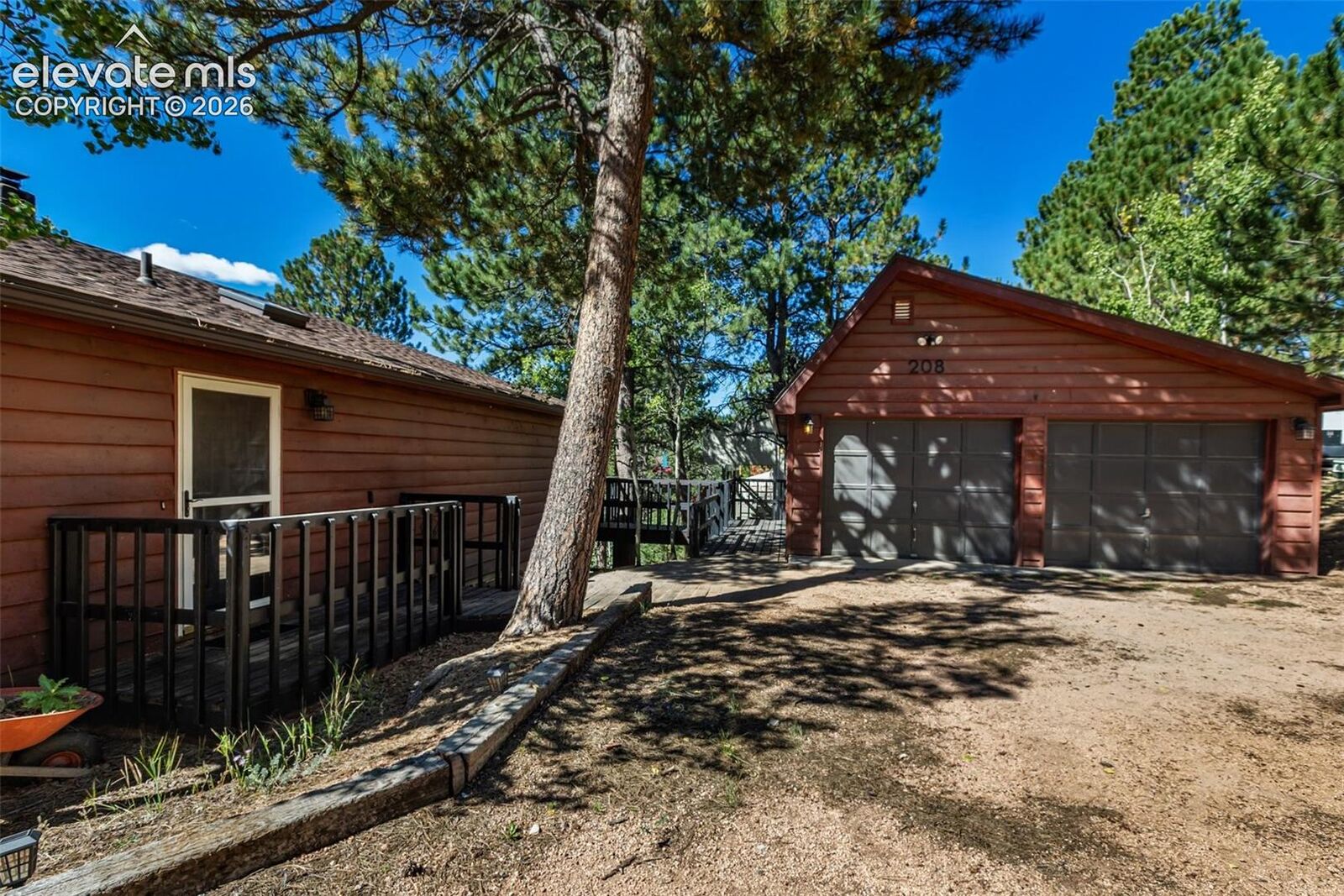 Property Photo:  208 Illini Drive  CO 80863 