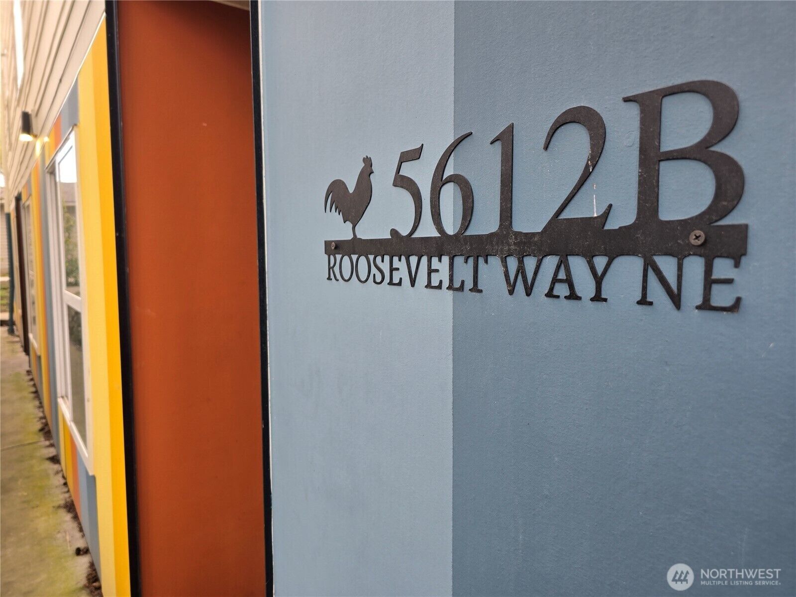 Property Photo: 5612 B Roosevelt Way NE WA 98105
