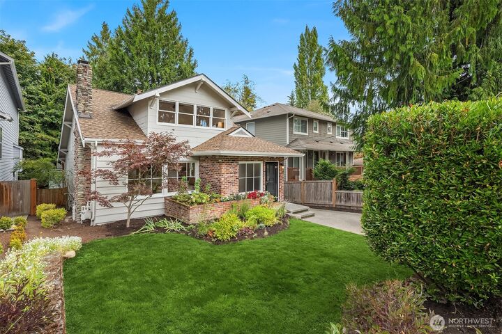 Property Photo: 2534 NE 94th Street WA 98115
